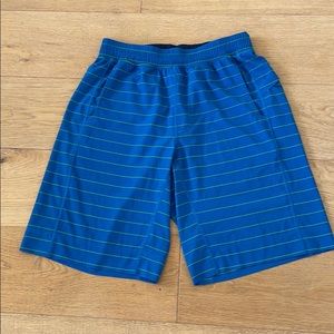 Lululemon Men’s Lightweight Shorts Stripe Large